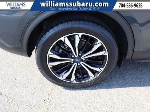 Used 2022 Ford Escape SE w/ SE Sport Appearance Package FWD image 40