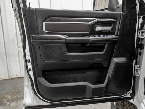 Used 2024 RAM 3500 Big Horn image 43