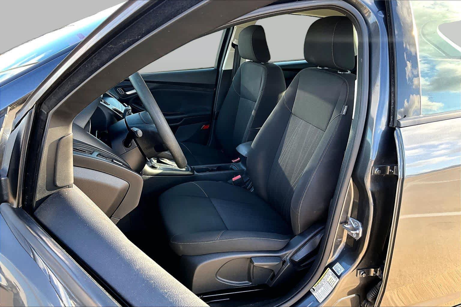 Used 2018 Ford Focus SE w/ Interior Protection Package FWD image 8