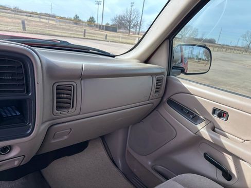 Used 2005 Chevrolet Silverado 1500 LS w/ Light Duty Power Package AWD/4WD image 19