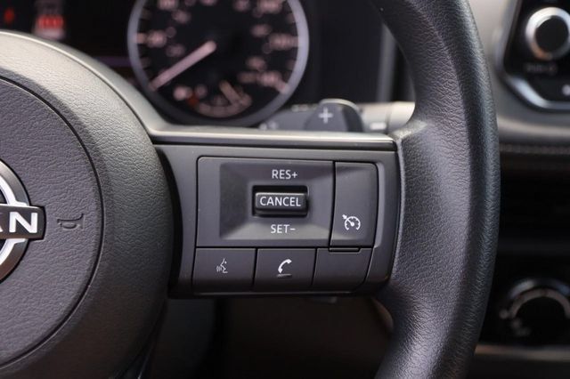 Used 2024 Nissan Rogue S FWD image 12
