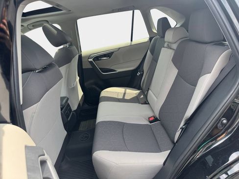 Used 2020 Toyota RAV4 XLE w/ Convenience Package AWD/4WD image 20