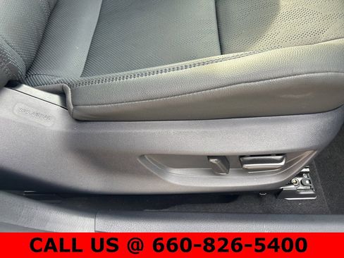 Used 2025 Toyota Camry XSE image 9