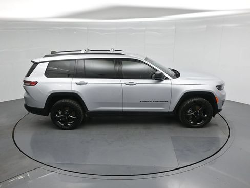Used 2021 Jeep Grand Cherokee L Laredo AWD/4WD image 37