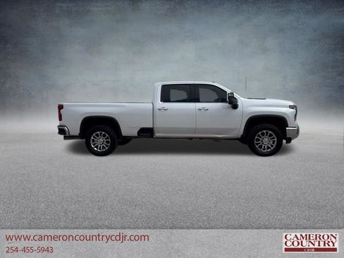 Used 2024 Chevrolet Silverado 2500 LTZ w/ LTZ Texas Edition AWD/4WD image 2