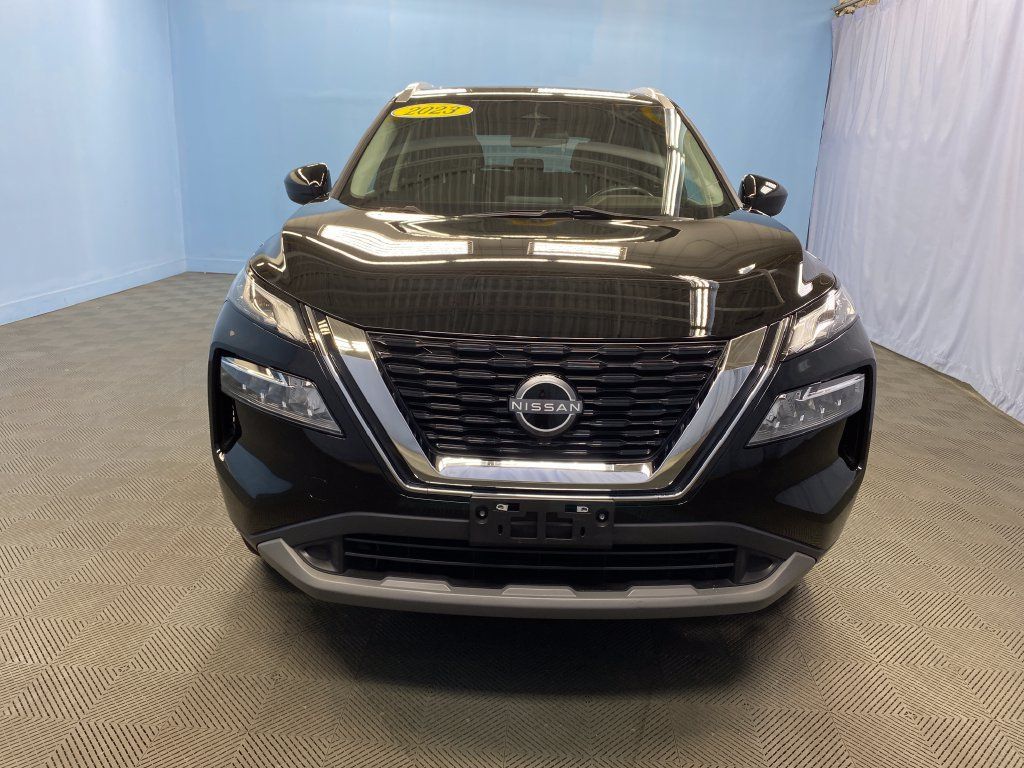 Used 2023 Nissan Rogue SV w/ SV Premium B Package AWD/4WD image 2