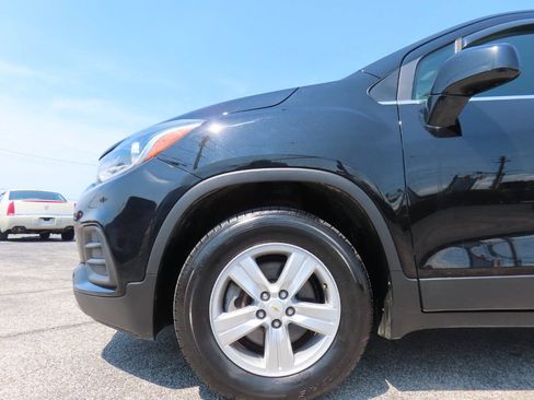 Used 2019 Chevrolet Trax LT w/ LT Convenience Package AWD/4WD image 31