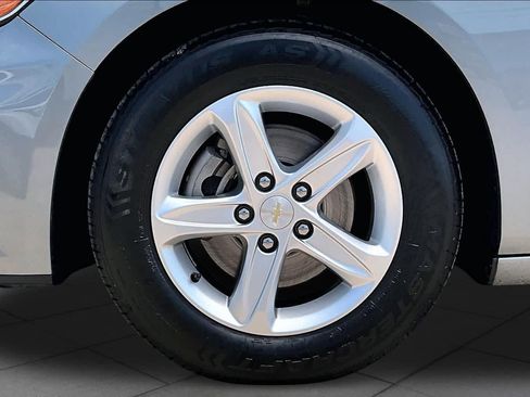 Used 2023 Chevrolet Malibu LT FWD image 11