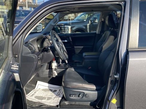 Used 2018 Toyota 4Runner TRD Off-Road Premium image 15