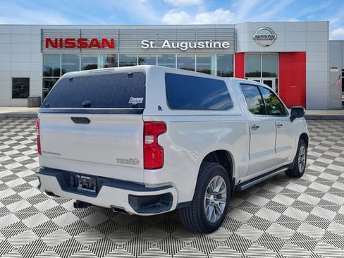 Used 2019 Chevrolet Silverado 1500 High Country w/ Technology Package AWD/4WD image 2