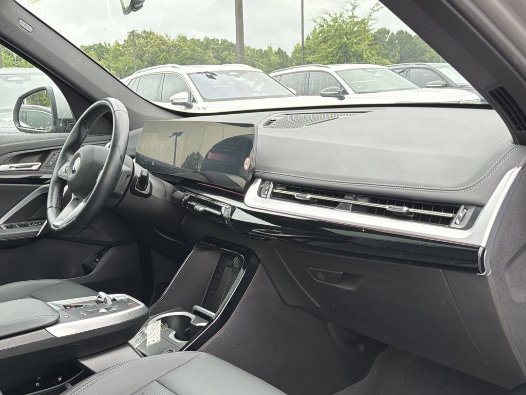 Used 2025 BMW X1 xDrive28i AWD/4WD image 19