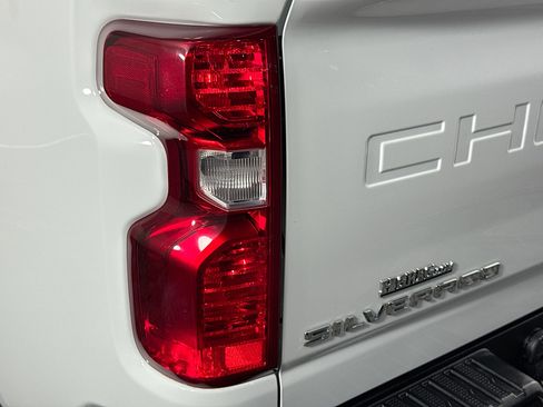 Used 2024 Chevrolet Silverado 2500 Custom w/ Custom Convenience Package AWD/4WD image 33