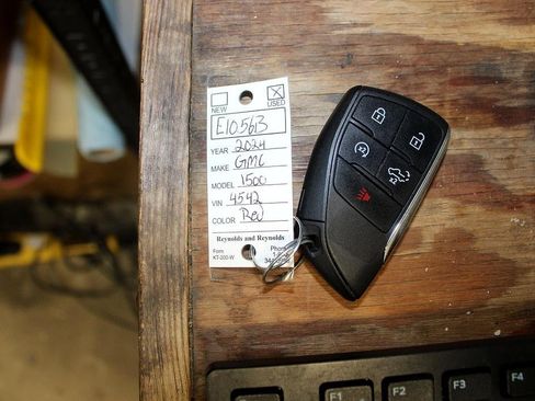 Used 2024 GMC Sierra 1500 Elevation image 40