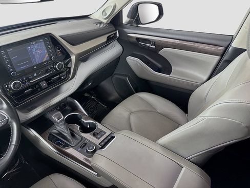Used 2020 Toyota Highlander Limited AWD/4WD image 30