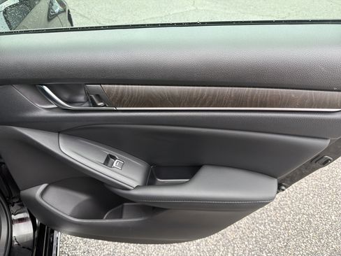 Used 2022 Honda Accord EX-L image 28