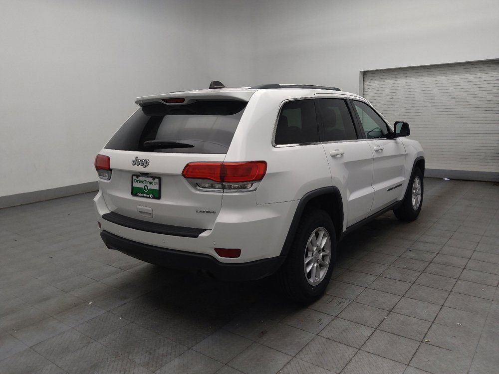 Used 2019 Jeep Grand Cherokee Laredo RWD image 9
