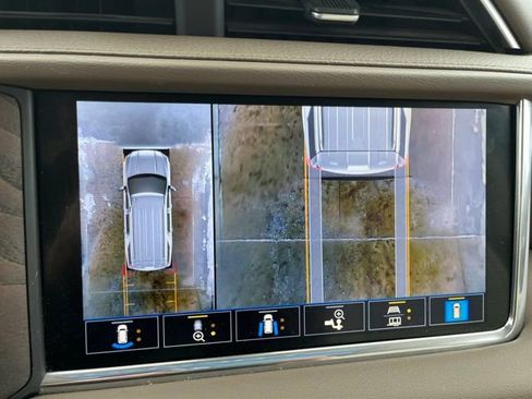 Used 2021 GMC Yukon XL Denali w/ Denali Premium Package image 51