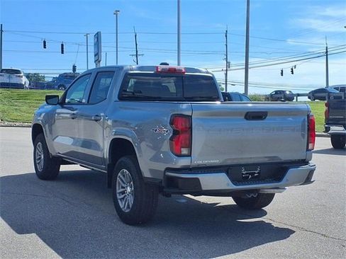 New 2025 Chevrolet Colorado LT w/ LT Convenience Package AWD/4WD image 5