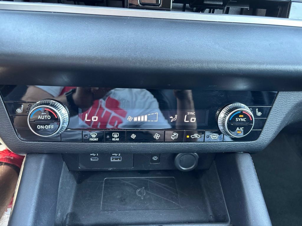 Used 2024 Mitsubishi Outlander SE AWD/4WD image 42