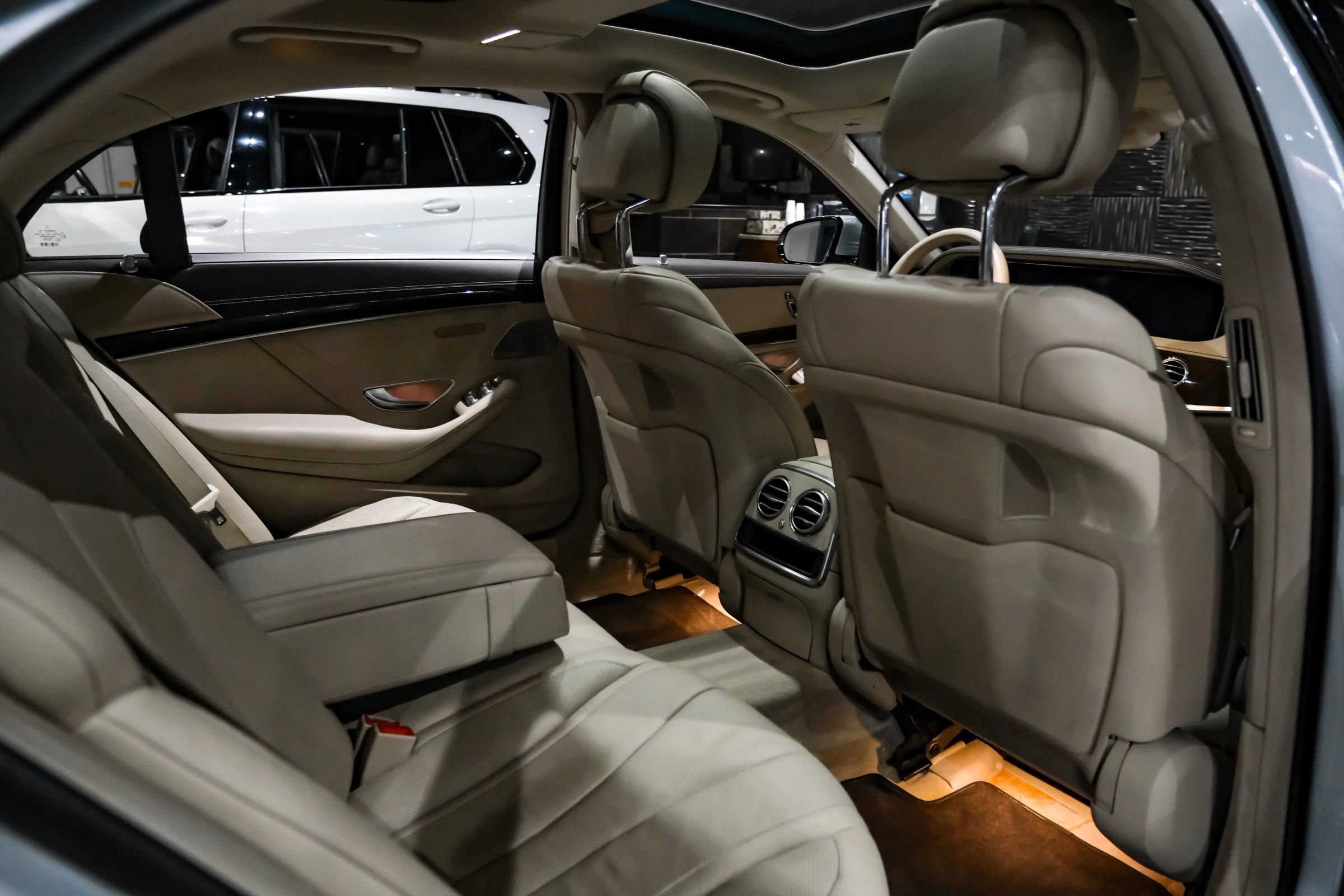 Used 2019 Mercedes-Benz S 450 Sedan image 32