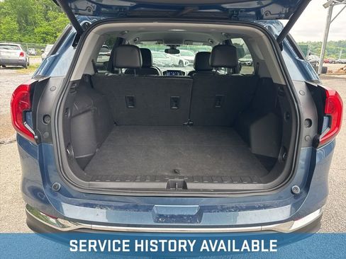 Used 2024 GMC Terrain SLT AWD/4WD image 8
