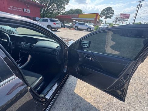 Used 2016 Honda Accord Sport image 16