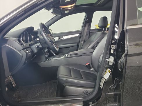 Used 2014 Mercedes-Benz C 300 4MATIC Sedan image 5