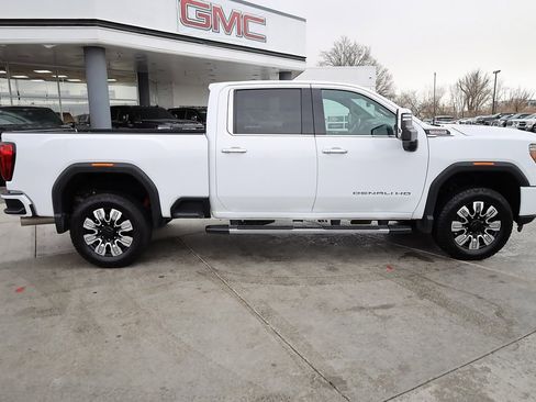 Used 2020 GMC Sierra 3500 Denali w/ Denali Ultimate Package image 7