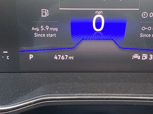 Used 2023 Volkswagen Jetta SE w/ Panoramic Sunroof Package image 12