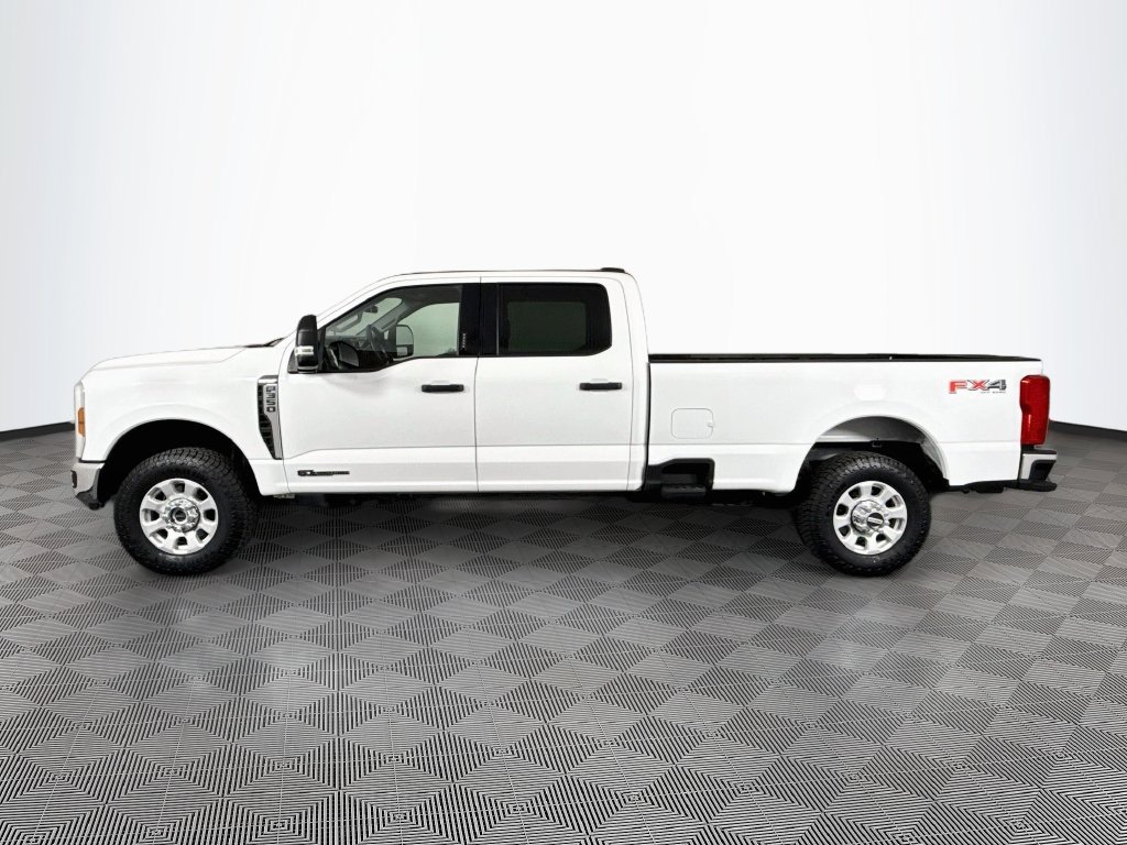 Used 2024 Ford F350 XLT w/ FX4 Off-Road Package AWD/4WD image 4