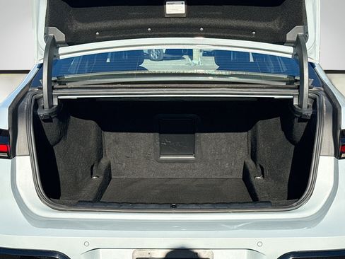 Used 2023 BMW 760i xDrive w/ Executive Package image 12