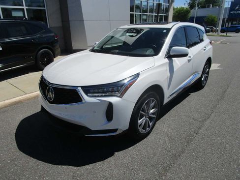 Certified 2023 Acura RDX FWD w/ Technology Package image 2