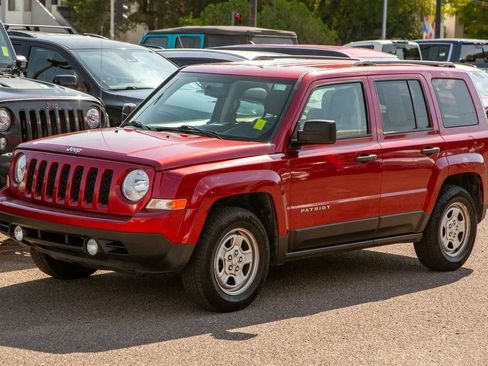 Used 2016 Jeep Patriot Sport FWD image 9