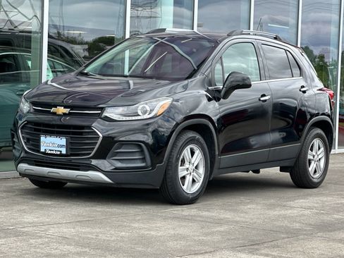 Used 2019 Chevrolet Trax LT w/ LT Convenience Package FWD image 7