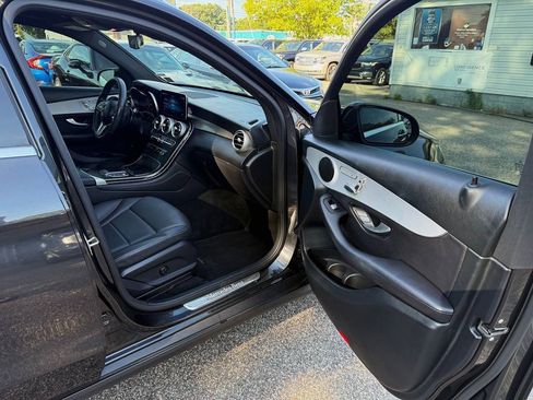 Used 2021 Mercedes-Benz GLC 300 image 17