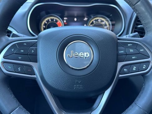 Used 2022 Jeep Cherokee Limited w/ Mopar Interior Package AWD/4WD image 24
