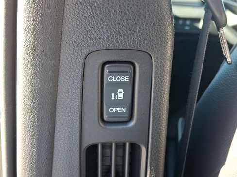 Used 2023 Honda Odyssey Elite image 17