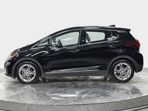 Used 2021 Chevrolet Bolt LT FWD image 2
