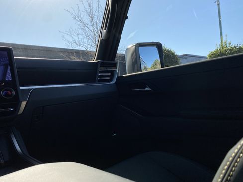 Used 2024 Lexus GX 550 image 19