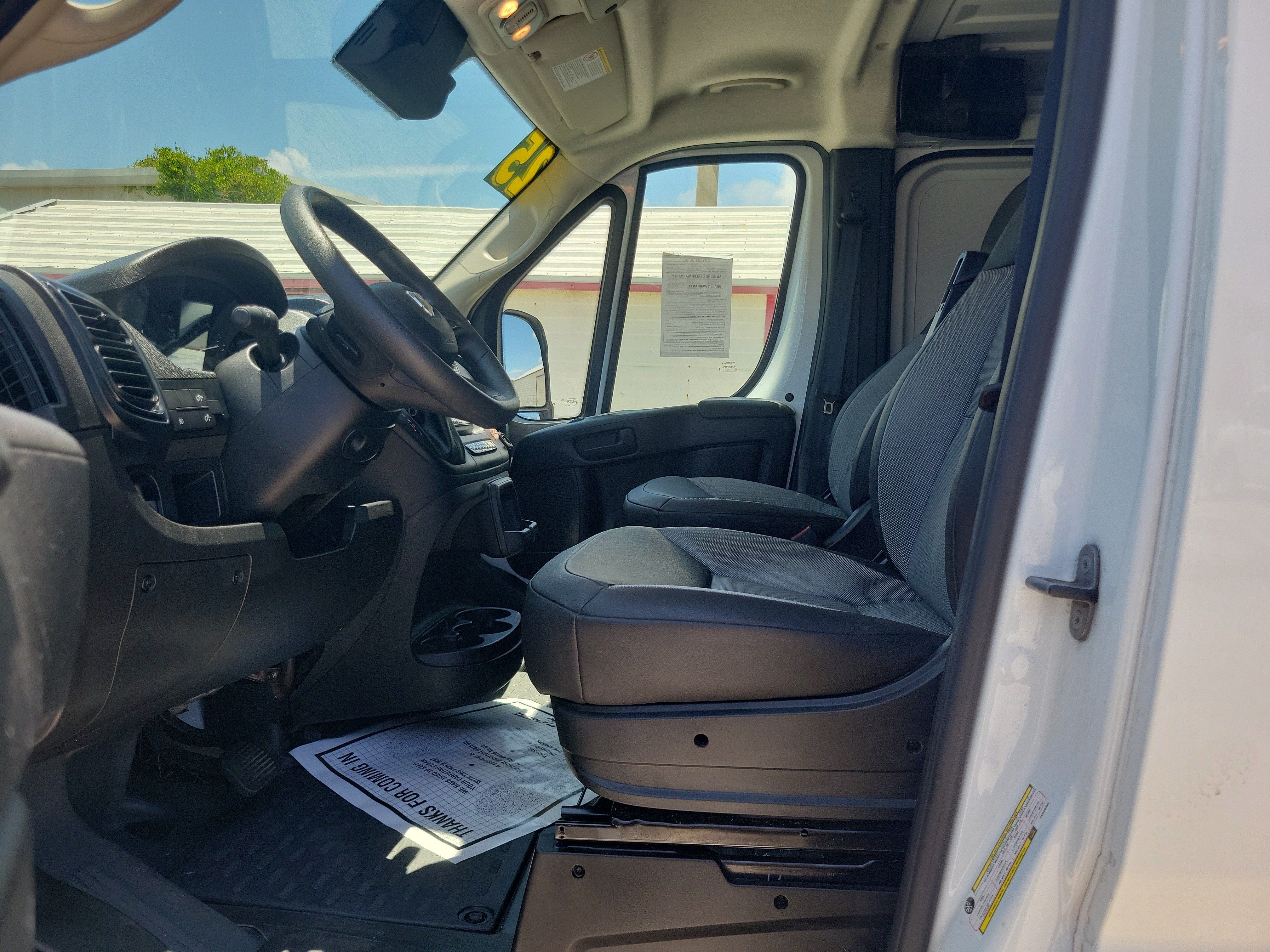 Used 2025 RAM ProMaster 2500 w/ Convenience Group FWD image 12
