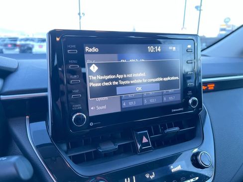 Used 2021 Toyota Corolla LE image 18