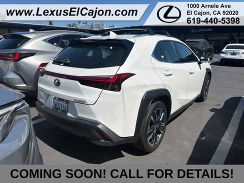 Used 2025 Lexus UX 300h FWD w/ Accessory Package (Z2) image 4