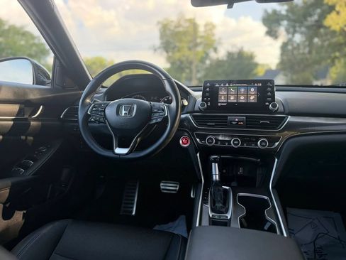 Used 2019 Honda Accord Sport image 14