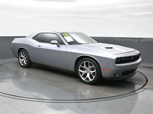 Used 2015 Dodge Challenger SXT Plus w/ Driver Convenience Group image 8