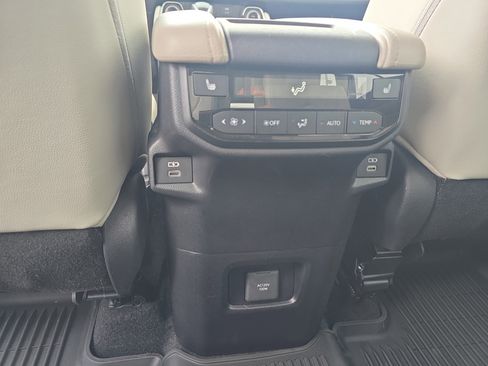 Used 2024 Toyota Grand Highlander Limited image 16