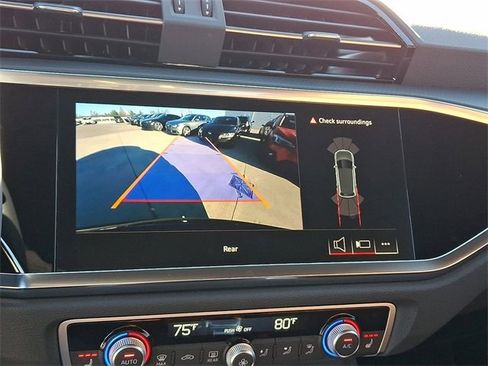 New 2025 Audi Q3 2.0T Premium image 14