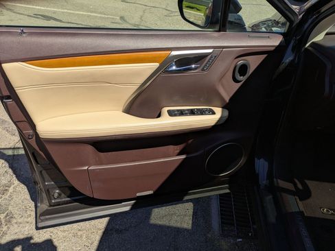 Used 2019 Lexus RX 450h AWD image 14