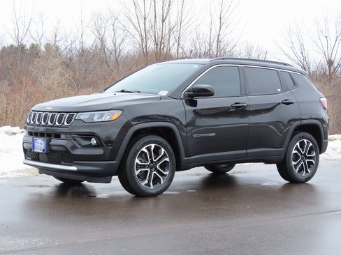 Certified 2023 Jeep Compass Limited image 20