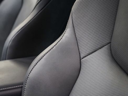 Used 2025 Lexus RZ 300e image 19