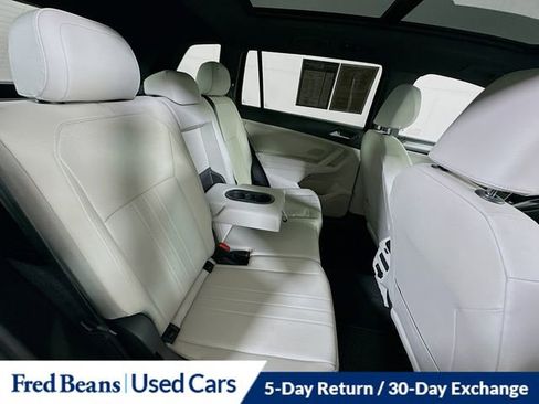 Used 2023 Volkswagen Tiguan SE R-Line image 32